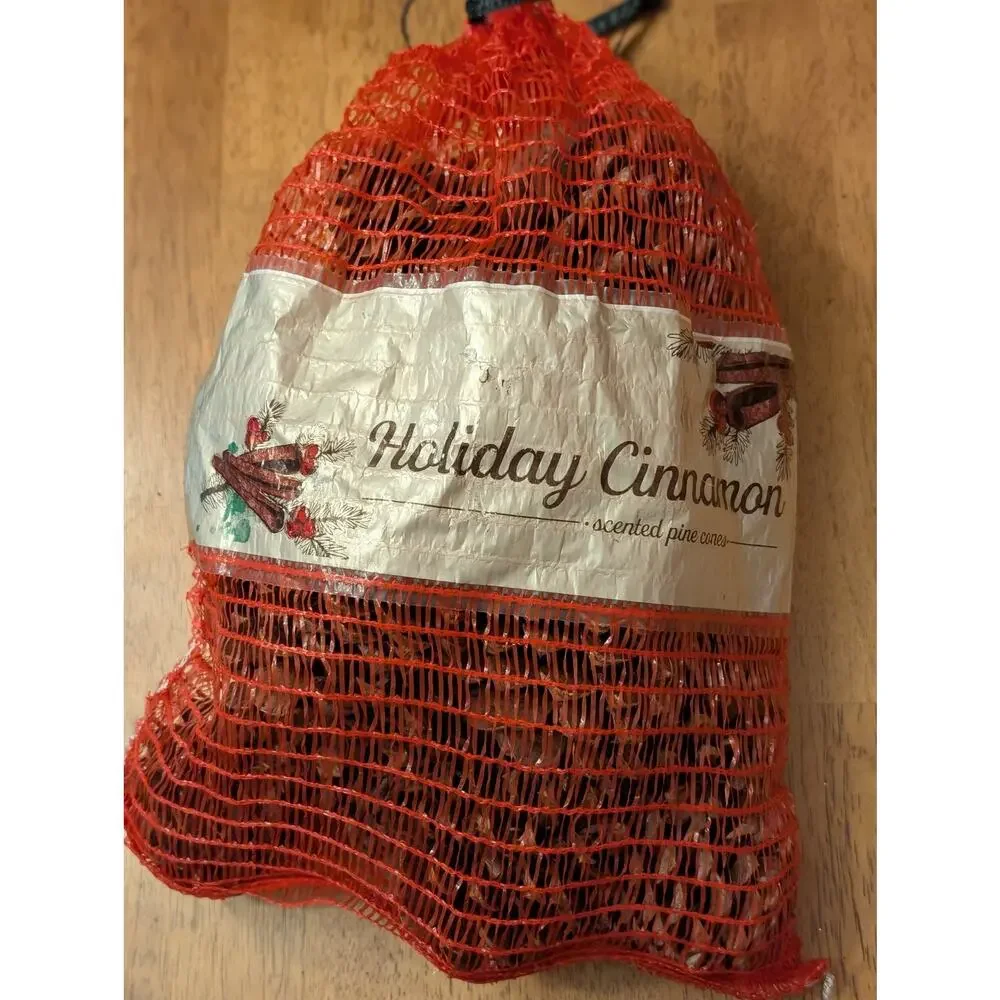 Sierra Cascade Forest Products Bag of Scented Cinnamon Pinecones